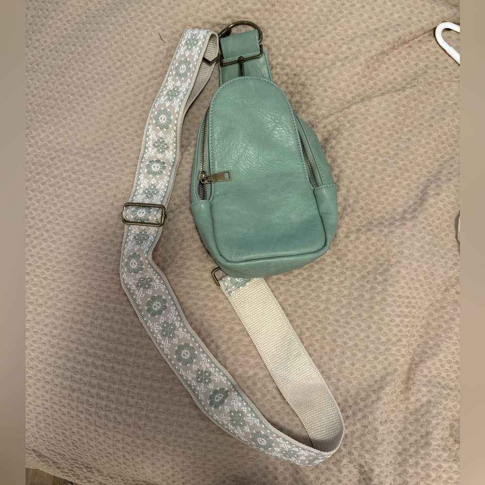 Pink Lily crossbody bag